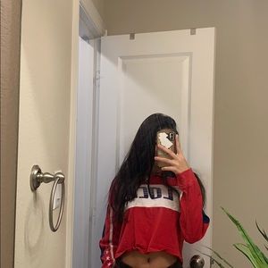 a long sleeve crop top